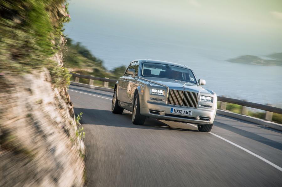  Rolls-Royce Phantom 2012 года  (фото 31 из 38)